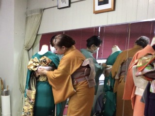 木久学院の着物研究　たちばな会　成人式の着付