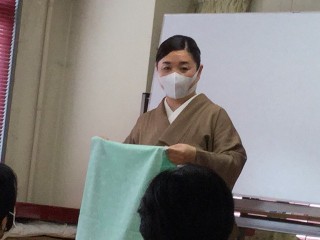 木久学院の師範科合同講義 『和服地』