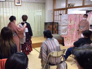 木久学院の基礎科合同講義 着物の調和美と一般作法