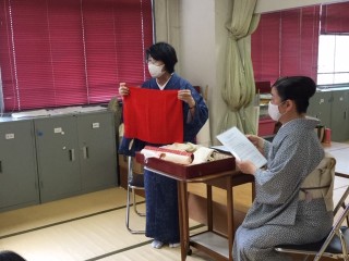 木久学院の着物研究会 『たちばなの会』表地以外の生地について