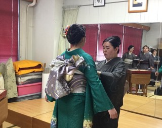 木久学院の師範二級合同講義 振袖を着付ける為の知識と技術