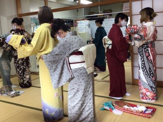 木久学院の着付け技術テスト