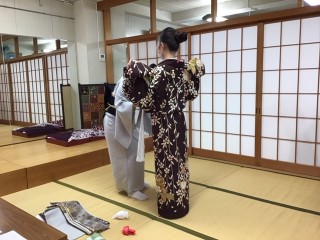 木久学院の師範科　解説付きのテストは「振袖にふくら雀」