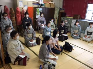 木久学院の着物研究会　『たちばなの会』表地以外の生地について