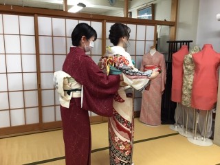 木久学院の師範科 解説付きのテストは「振袖にふくら雀」