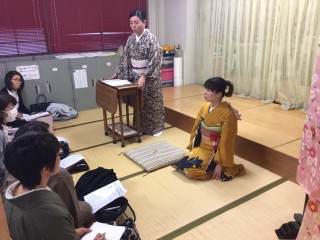 木久学院 基礎科の合同講義 『きもの美と一般作法』